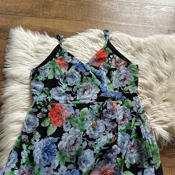 LULU’S Effortless Energy Black Floral Print Asymmetrical Maxi Dress - Picture 8 of 9